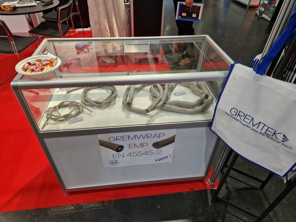 Vitrine présentation produits Gremtek